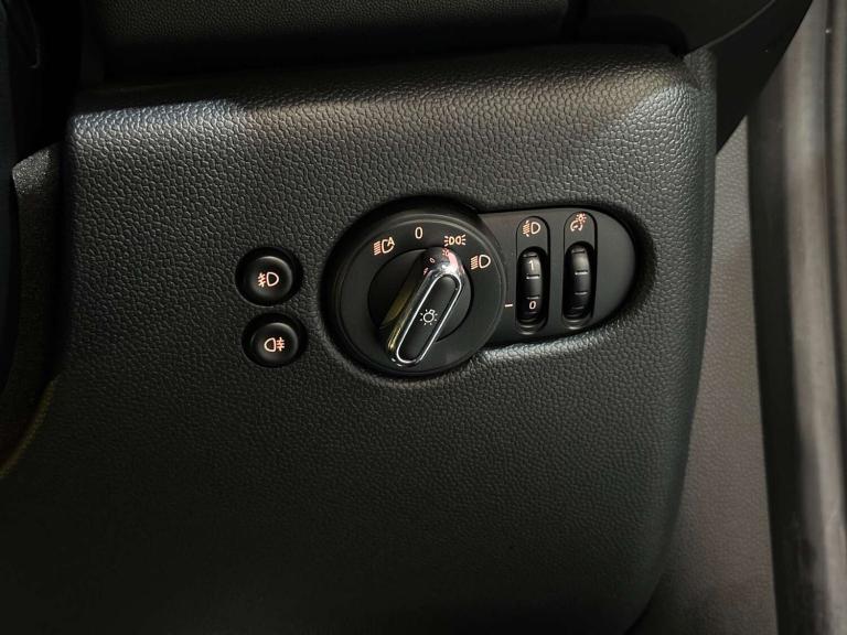 2019 MINI Hatch 2.0 Cooper S Sport II 3dr Auto HATCHBACK PETROL Automatic