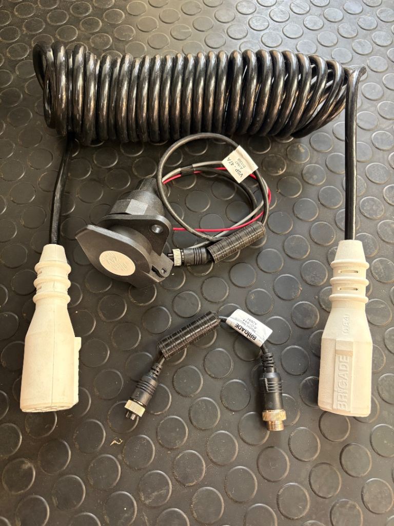 Reverse camera susie, socket and connector - new