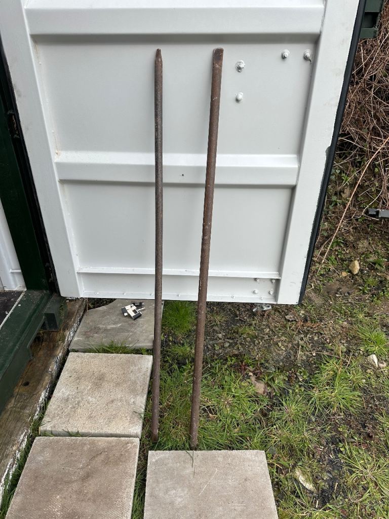 Wrecking bars / ply bar / X 2 heavy duty 