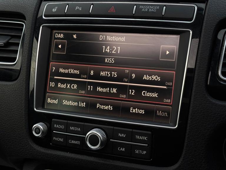 2016 Volkswagen Touareg 3.0 TDI V6 BlueMotion Tech R-Line Tiptronic 4WD Euro 6 (s/s) 5dr ESTATE D...