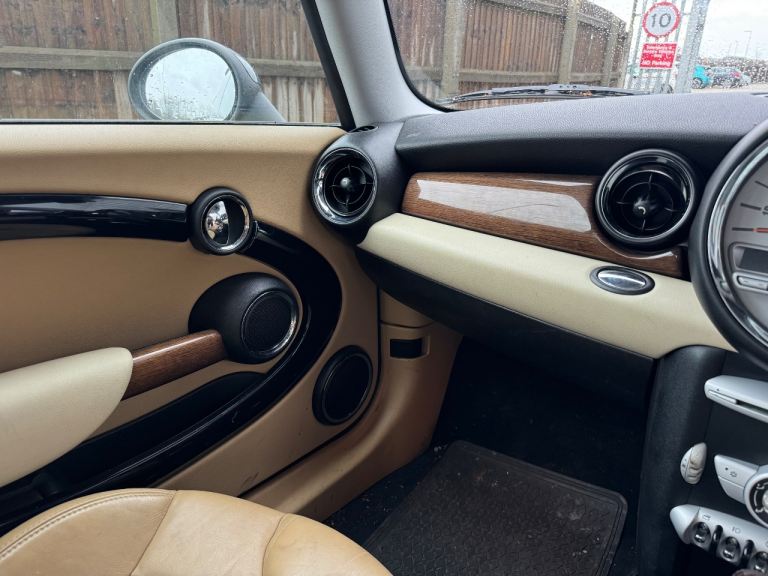 Mini Cooper Hatch Auto Petrol Automatic 