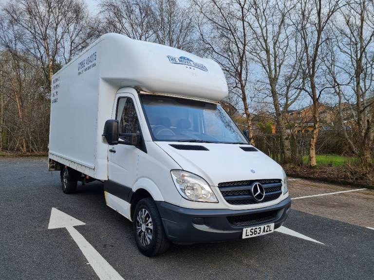 SPRINTER LUTON BOX VAN . 1 YEAR MOT 