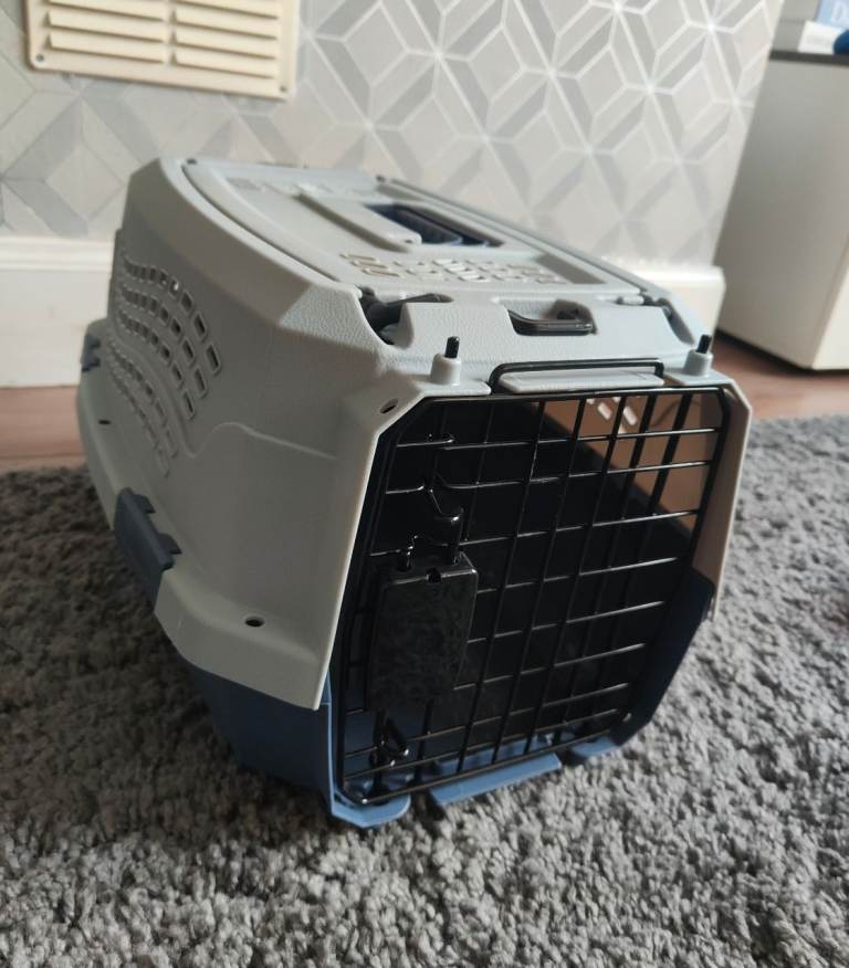 Small Cat/Pet Carrier