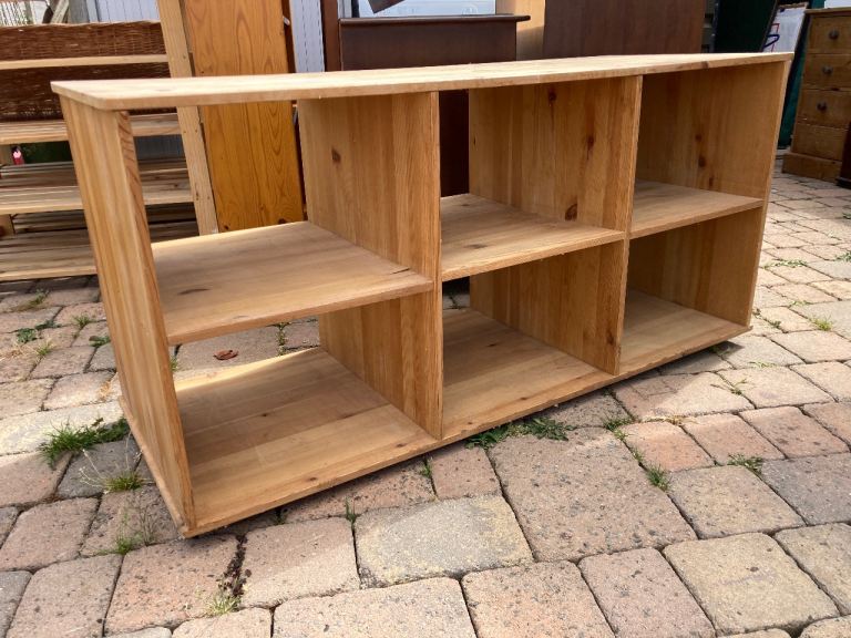 SOLID PINE CUBE/TV UNIT