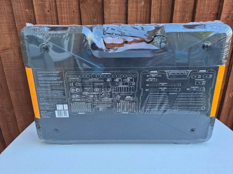 Halford Socket set 150pcs 