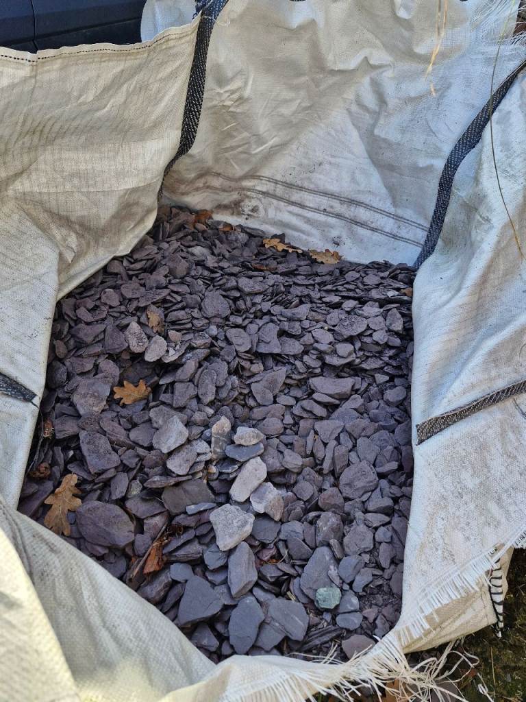 Plum Slate chippings