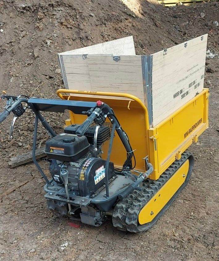 Mini dumper tracked power barrow, Lumag 500KG, good condition