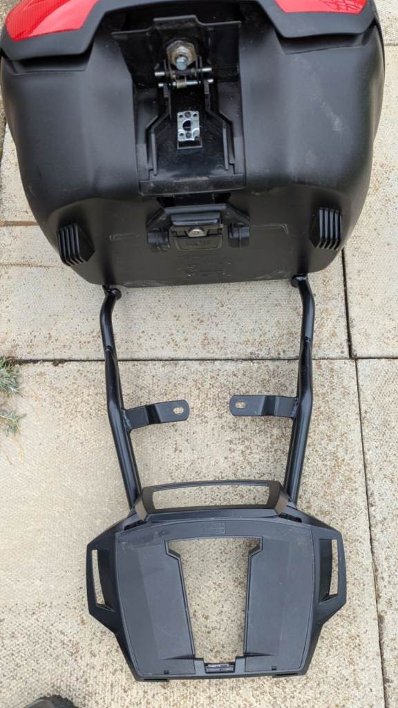 Topbox and Rack( easyrack) , Hepco& Becker , Triumph Speed Twin 