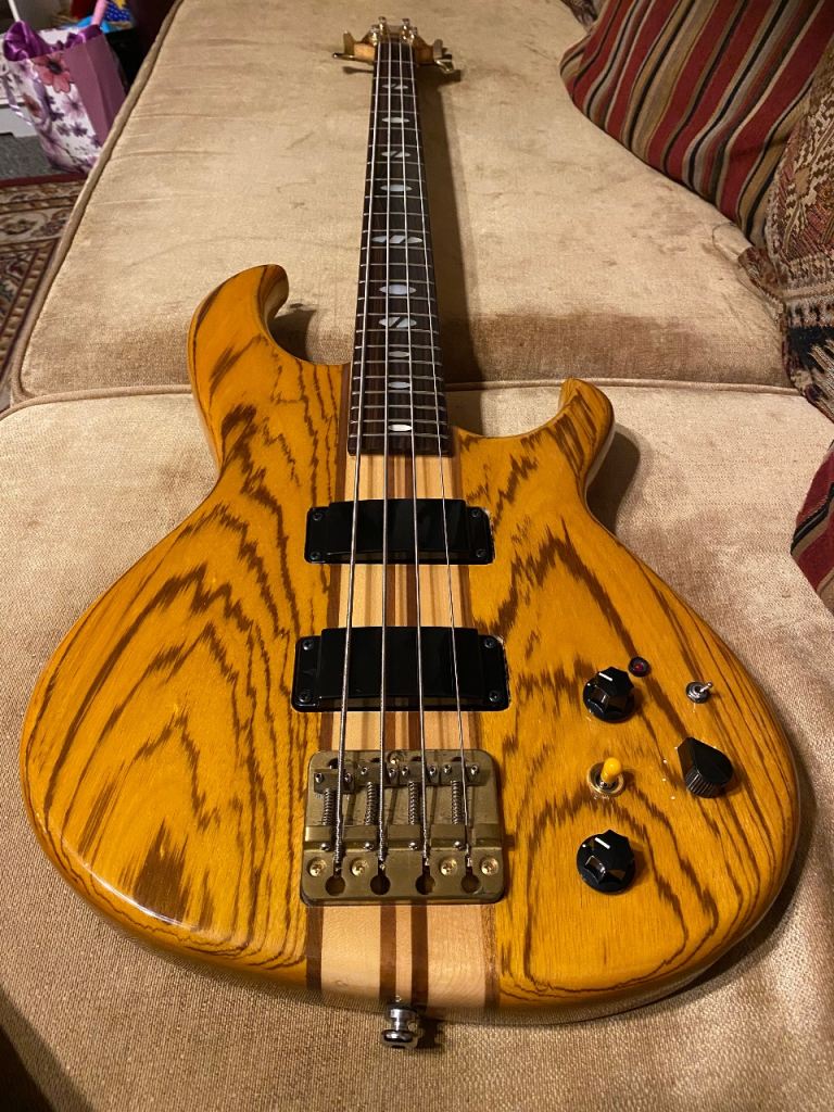 Aria Pro II SB R150 bass guitar made in Japan 1981