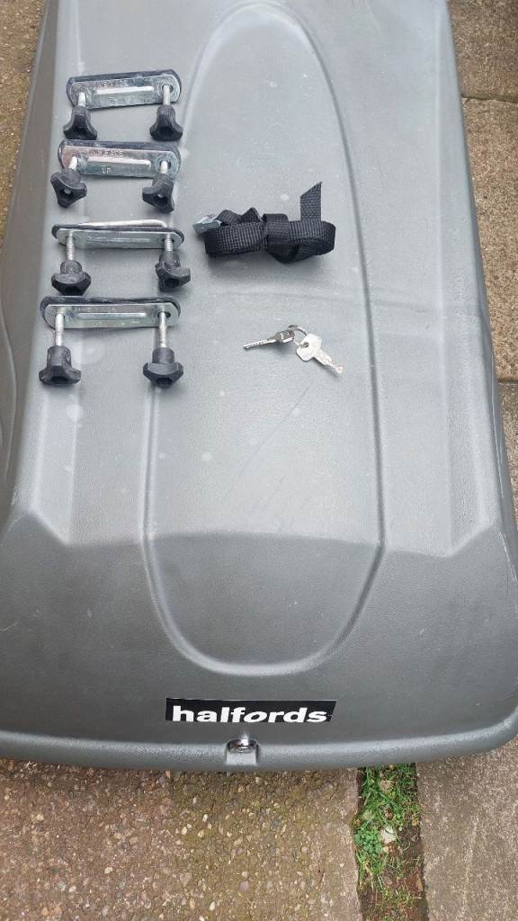 Car roof box. Halfords 250 litres roof box with keys. Vgc