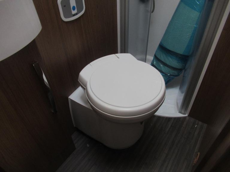 Auto Trail Tracker FB