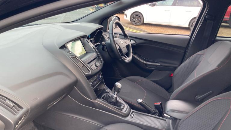 2018 Ford Focus 1.0 EcoBoost 140 ST-Line Navigation 5dr Petrol Hatchback Hatchback Petrol Manual