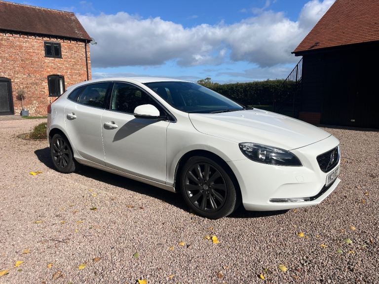 Volvo V40 SE D2 1.6 Diesel Manual £20 Tax 83 MPG