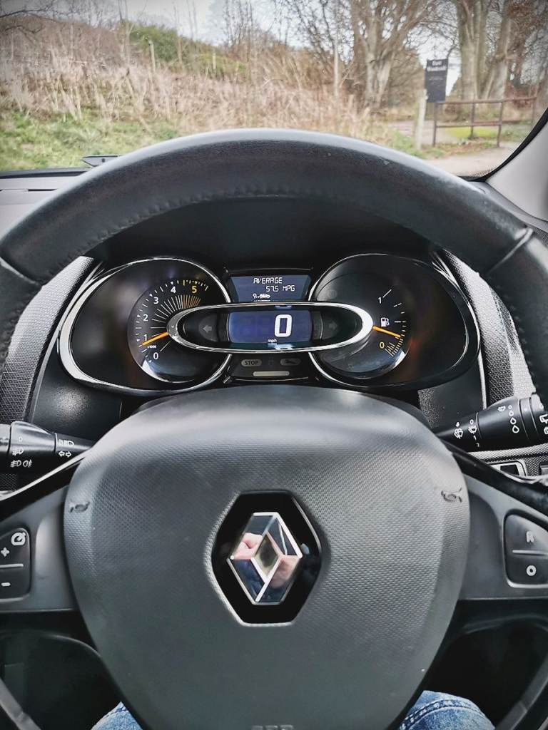 2013 RENAULT CLIO DCI...£20 TAX...1.5 DIESEL.90 BHP...5 SPEED...1 OWNER...FSH...FULL MOT...VGC