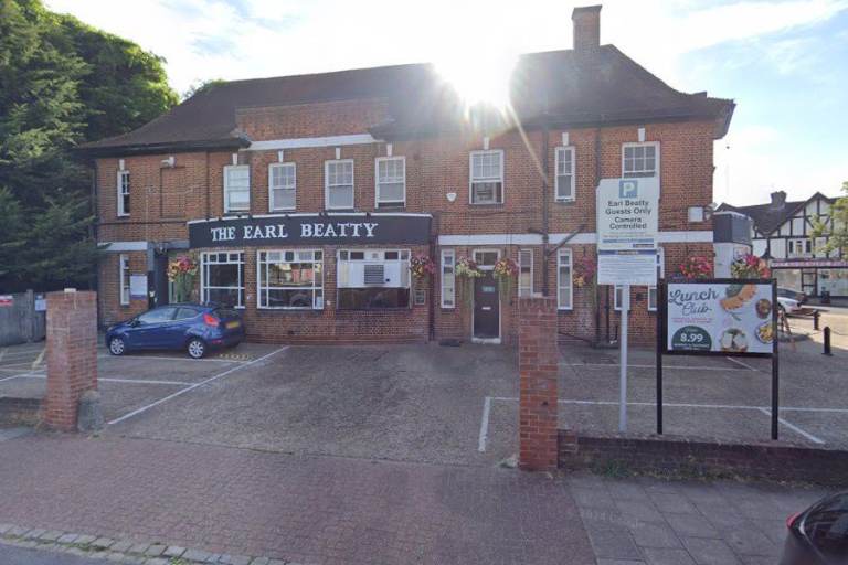 365 West Barnes Lane, New Malden, KT3 6JF - STUDIO FLAT AVAILABLE IMMEDIATELY!