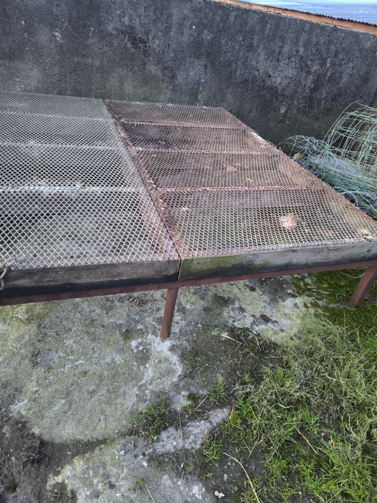 Sheep mesh platforms