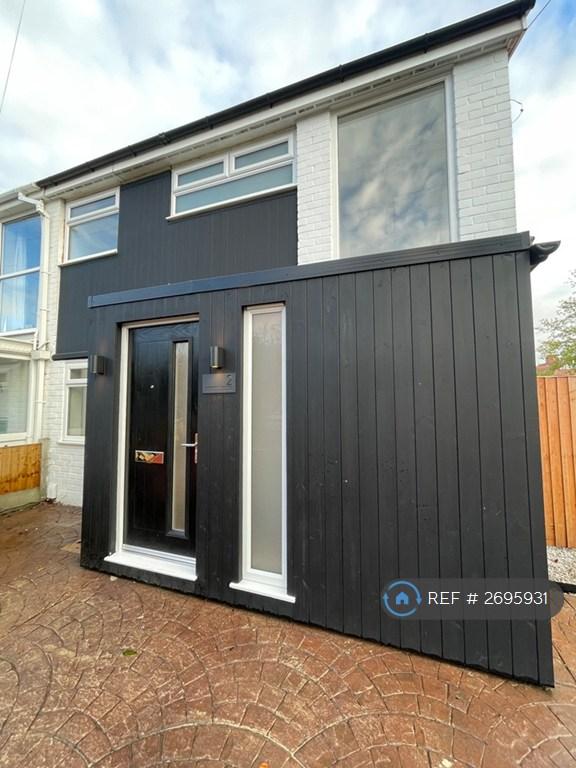 3 bedroom house in Urmston, Urmston, M41 (3 bed) (#2695931)
