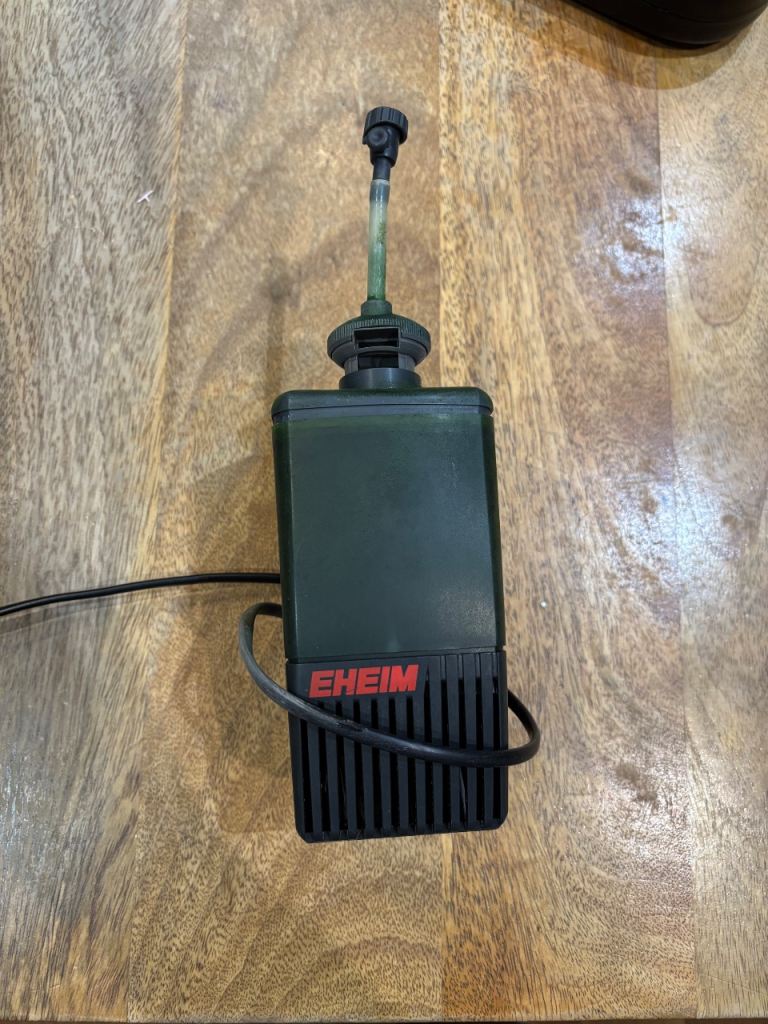 Aquarium water filter