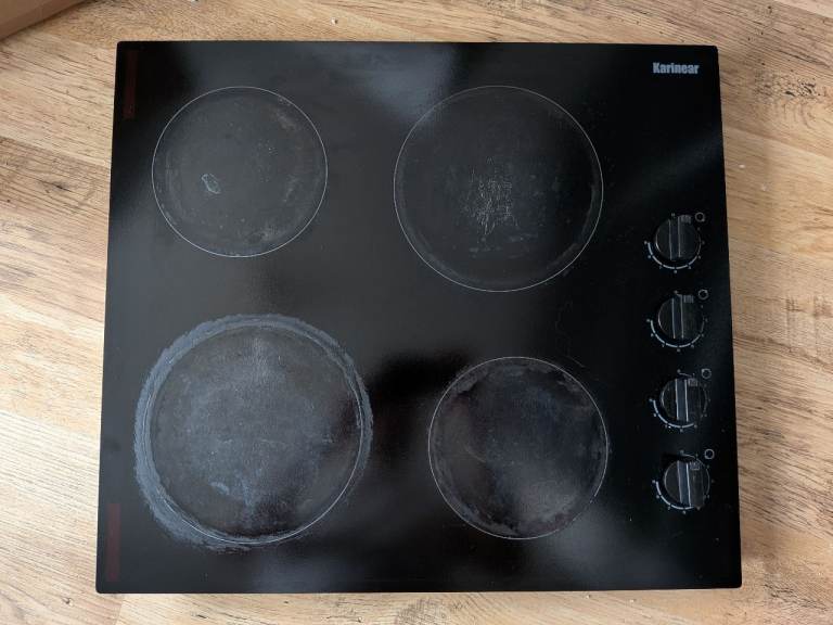 Black Electric Hob – Good Working Condition (needs a light clean!)