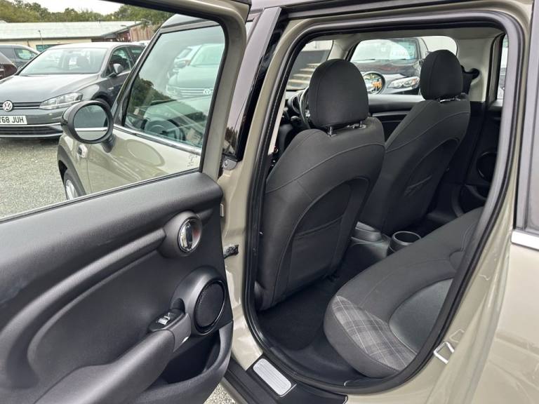 2018 MINI Hatch 1.5 Cooper Hatchback 5dr Petrol Manual Euro 6 (s/s) (136 ps) Hatchback Petrol Manual