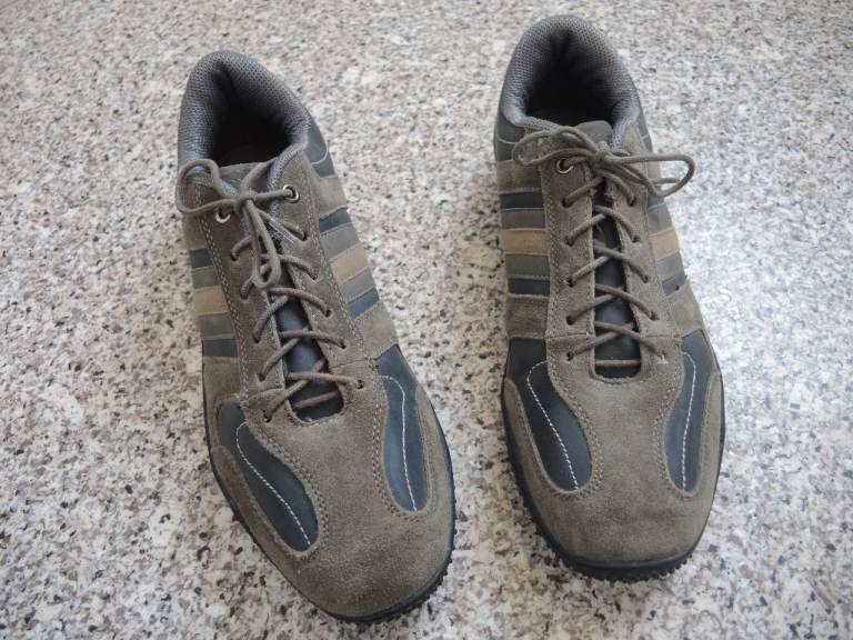 image for MENS TRAINERS NEW NEVER WORN SIZE 9