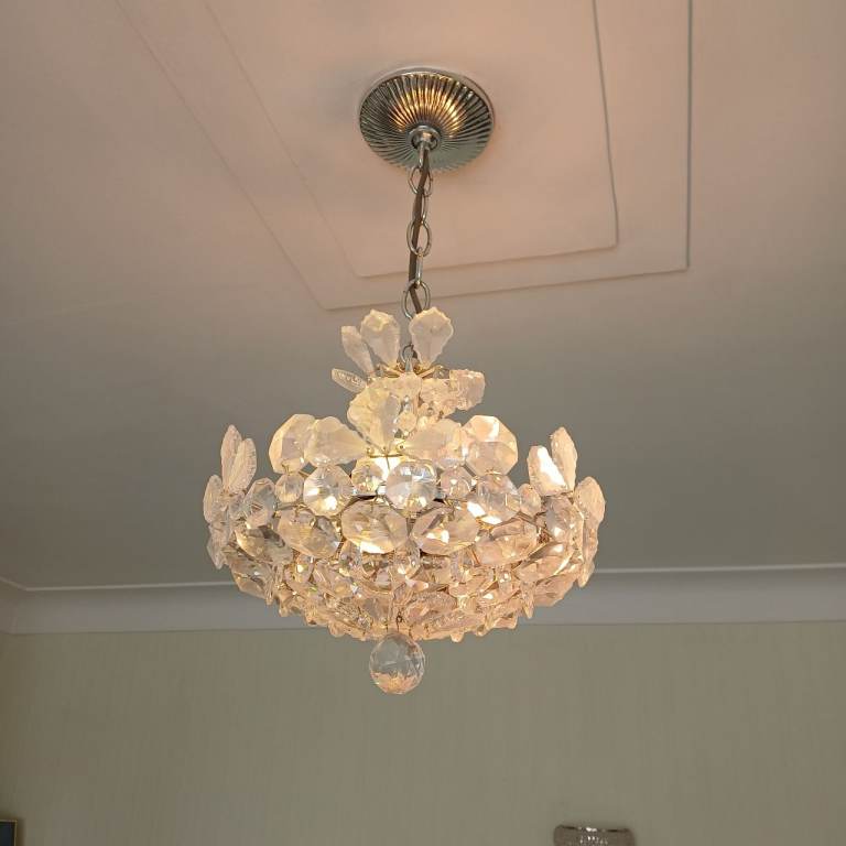 Crystal Chandelier Ceiling Light – Good Condition