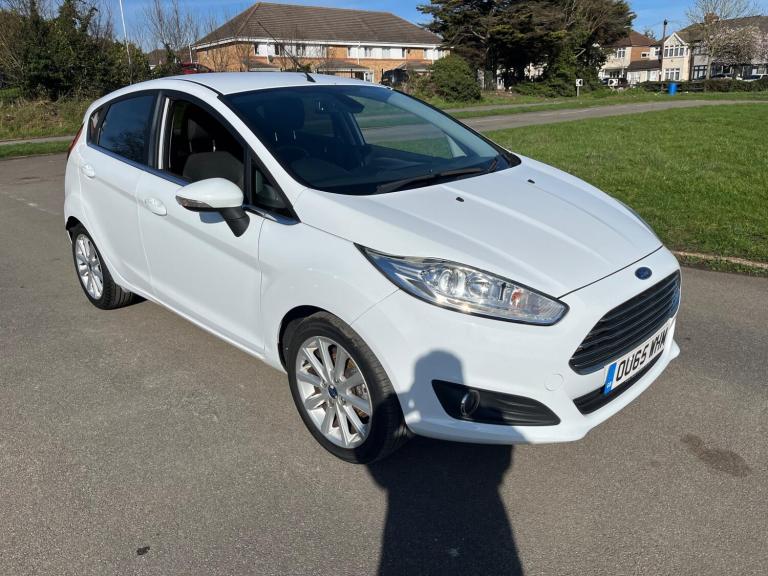 2015 Ford Fiesta 1.0T EcoBoost Titanium Euro 6 (s/s) 5dr HATCHBACK Petrol Manual