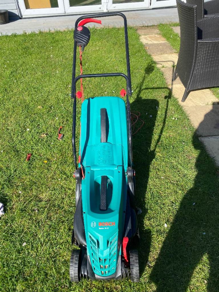 Bosch corded lawnmower 4years old good condition