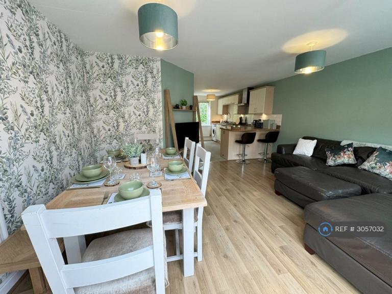 3 bedroom house in Clos Gwaith Dur, Ebbw Vale, NP23 (3 bed) (#3057032)