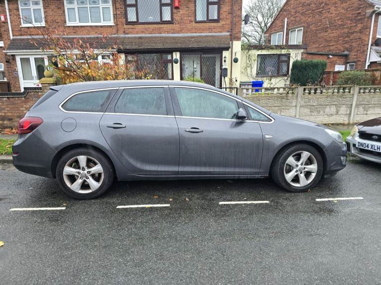 Vauxhall, ASTRA, Estate, 2011, Manual, 1956 (cc), 5 doors