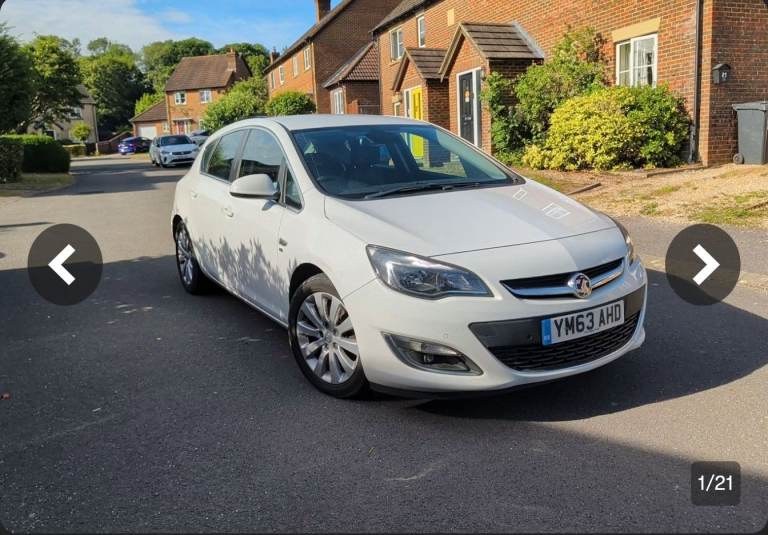 Vauxhall, ASTRA, elite Hatchback, 2014, Manual, 1956 (cc), 5 doors