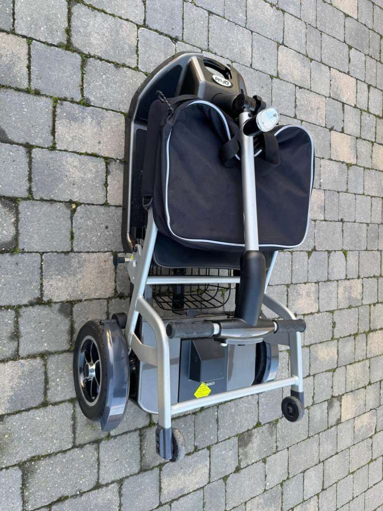 Q-Fold folding scooter - fabulous condition