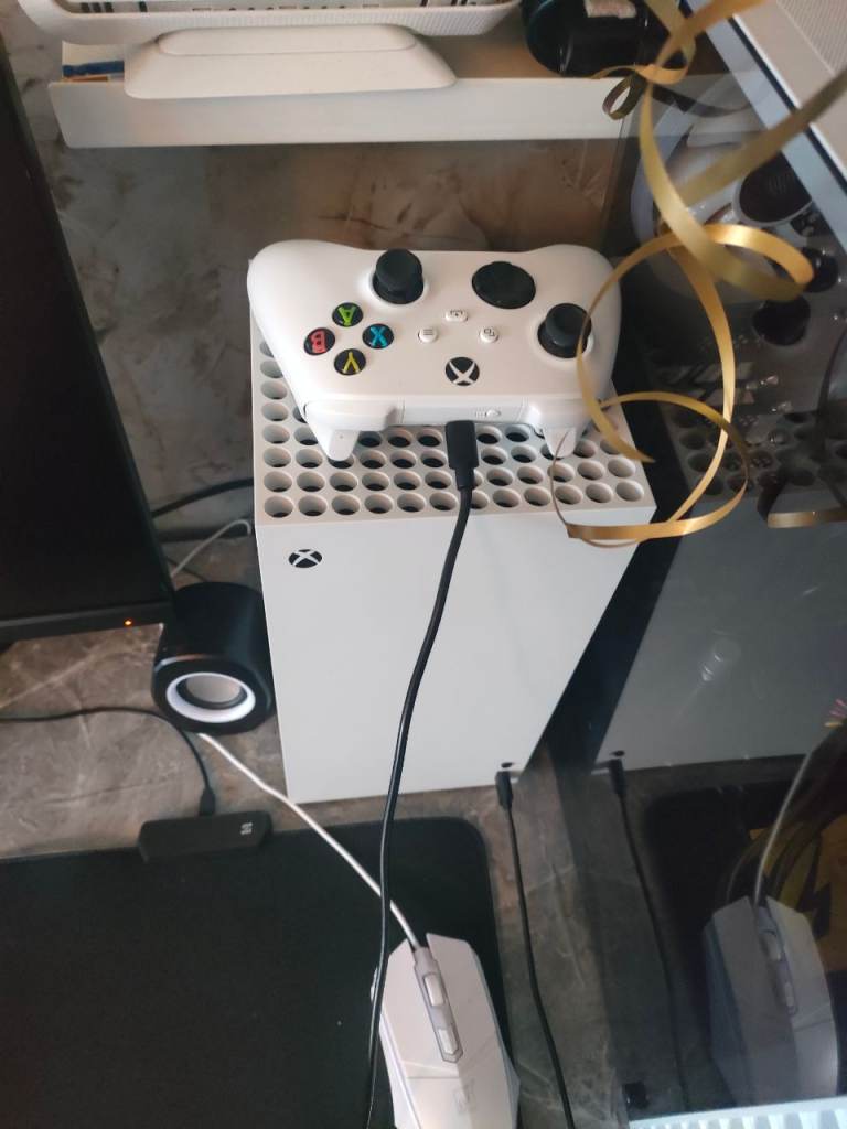 White Xbox series X 