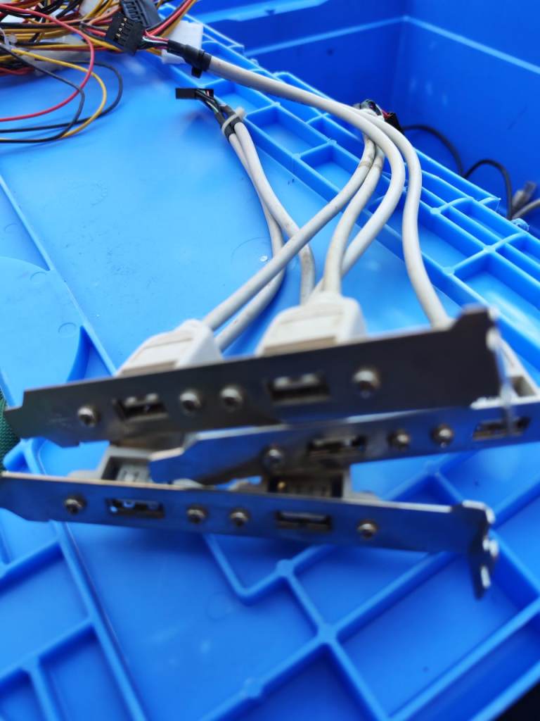 3 USB Port Expansion Cards for PC – Good Condition