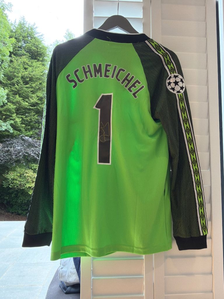  Hand signed Retro Schmeichel Goalkeeper Football Shirt – Good Condition