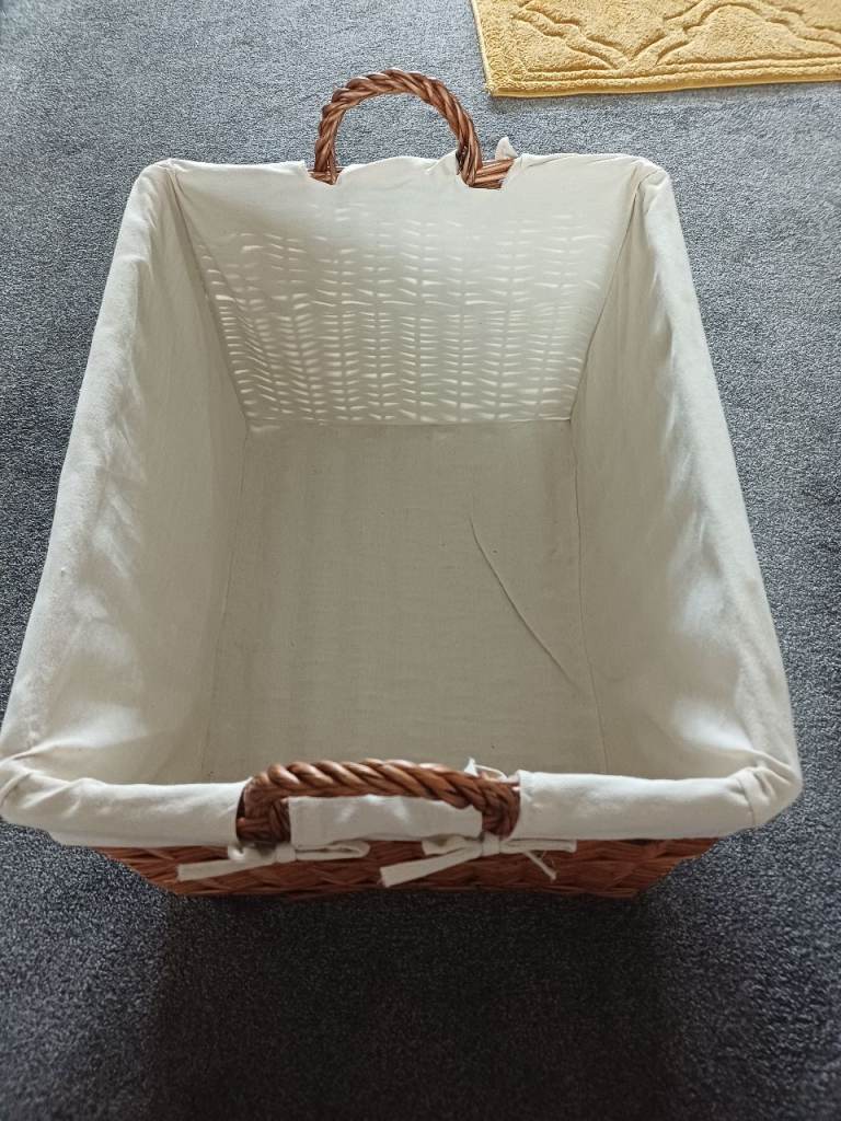 Wicker Storage Basket with Liner – As Good As New