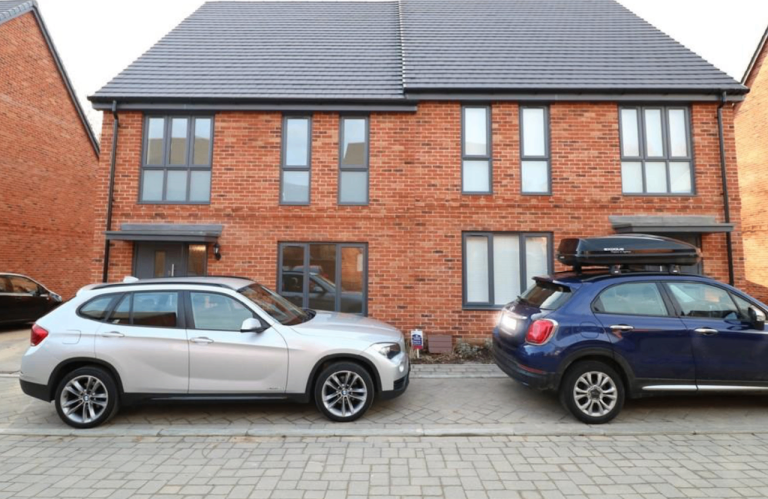 FURNISHED 4 BED SEMI-DETACHED HOUSE | BILLS INCLUDED | AVAILABLE FEB