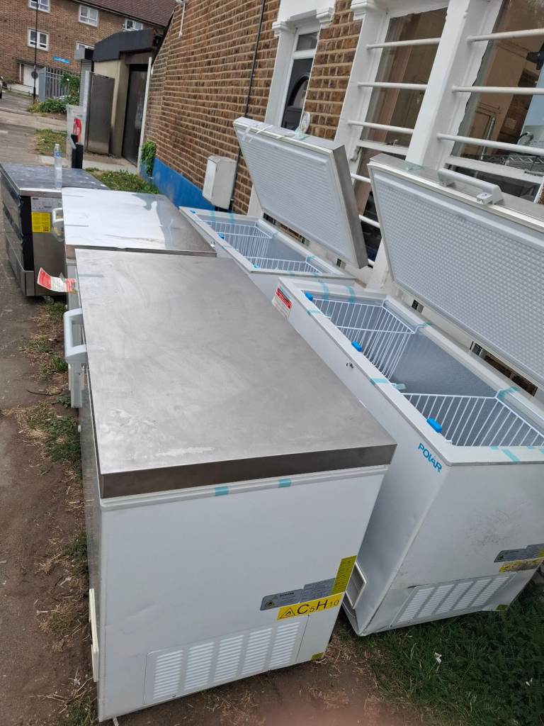 Refrigerators, freezers, and commercial kitchen equipment – ​​for all restaurants, cafes, and shops