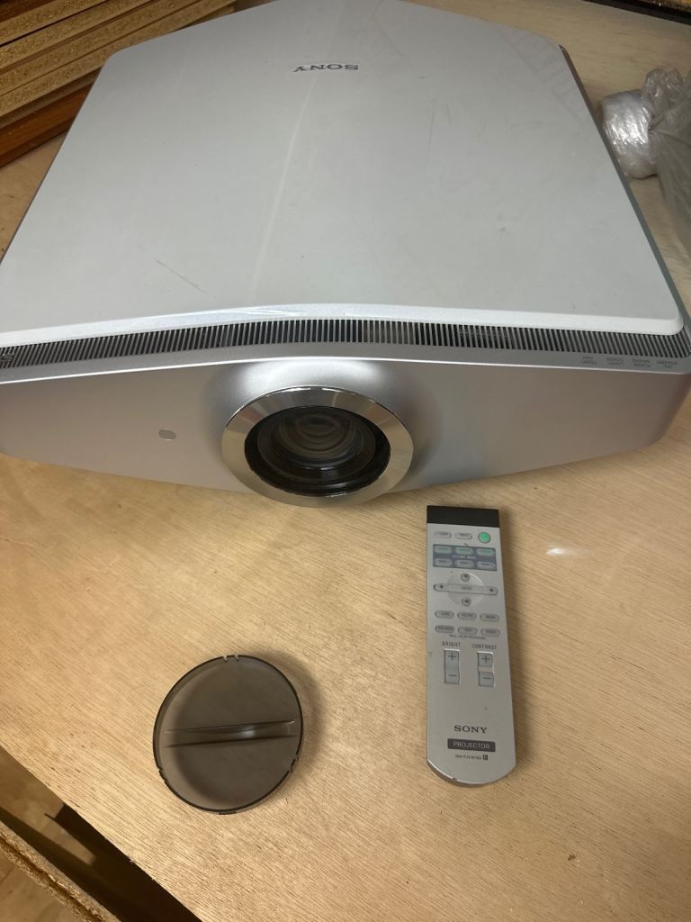 image for Sony sxrd projector