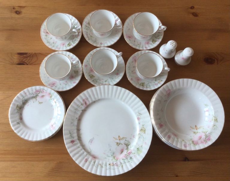 Royal Stafford “Romance” Bone China 26 Piece Dinner Service