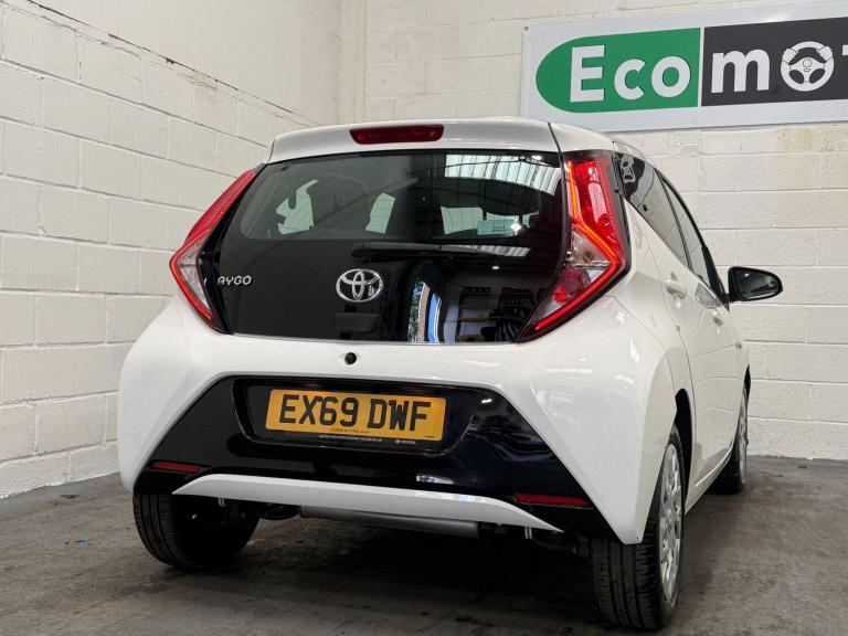 2019 Toyota AYGO 1.0 VVT-i x-play x-shift Euro 6 5dr HATCHBACK Petrol Automatic