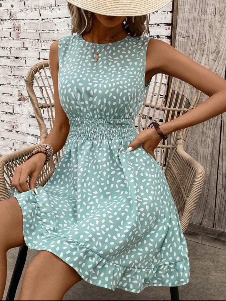 New,Size Medium Will Fit Size 12 & 14 Light Green Dress, Elasticated Waist, Stretchy 
