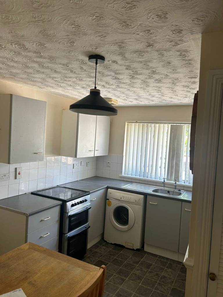Modern 2-Bedroom Flat to Rent - 14B Glenelly Gardens, Omagh