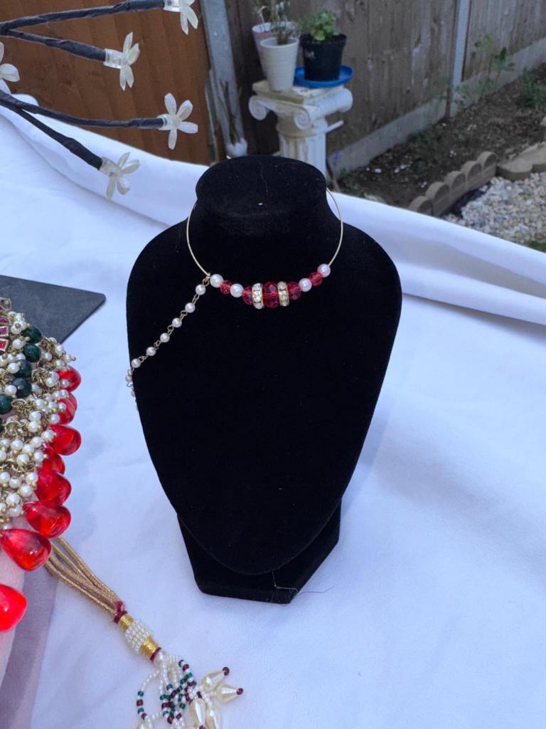 Beautiful Red & Green Indian/Pakistani Jewellery Set – As New
