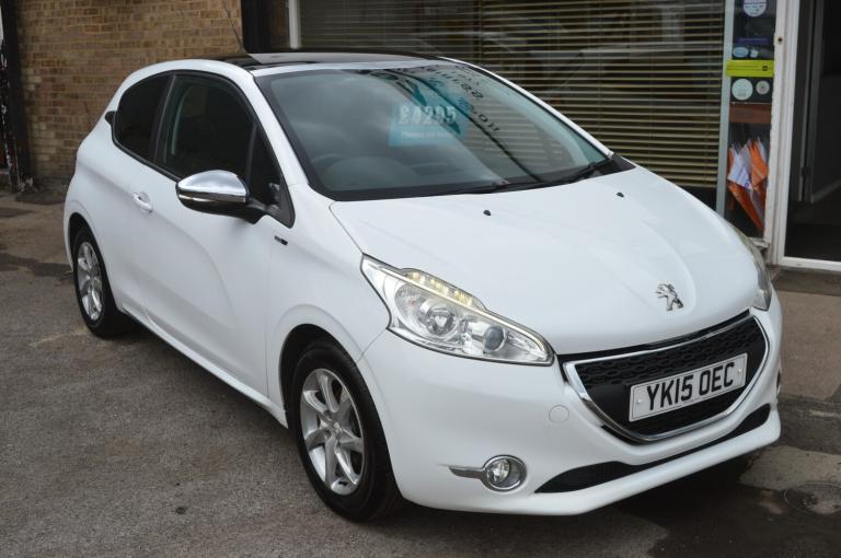 2015 Peugeot 208 1.2 VTi PureTech Style Hatchback 3dr Petrol Manual Euro 6 (82