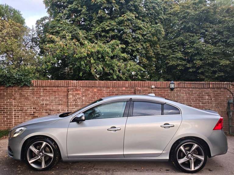 2013 Volvo S60 3.0 T6 R-Design Lux Nav Saloon 4dr Petrol Geartronic AWD Euro 5 (304 ps) Saloon Pe...