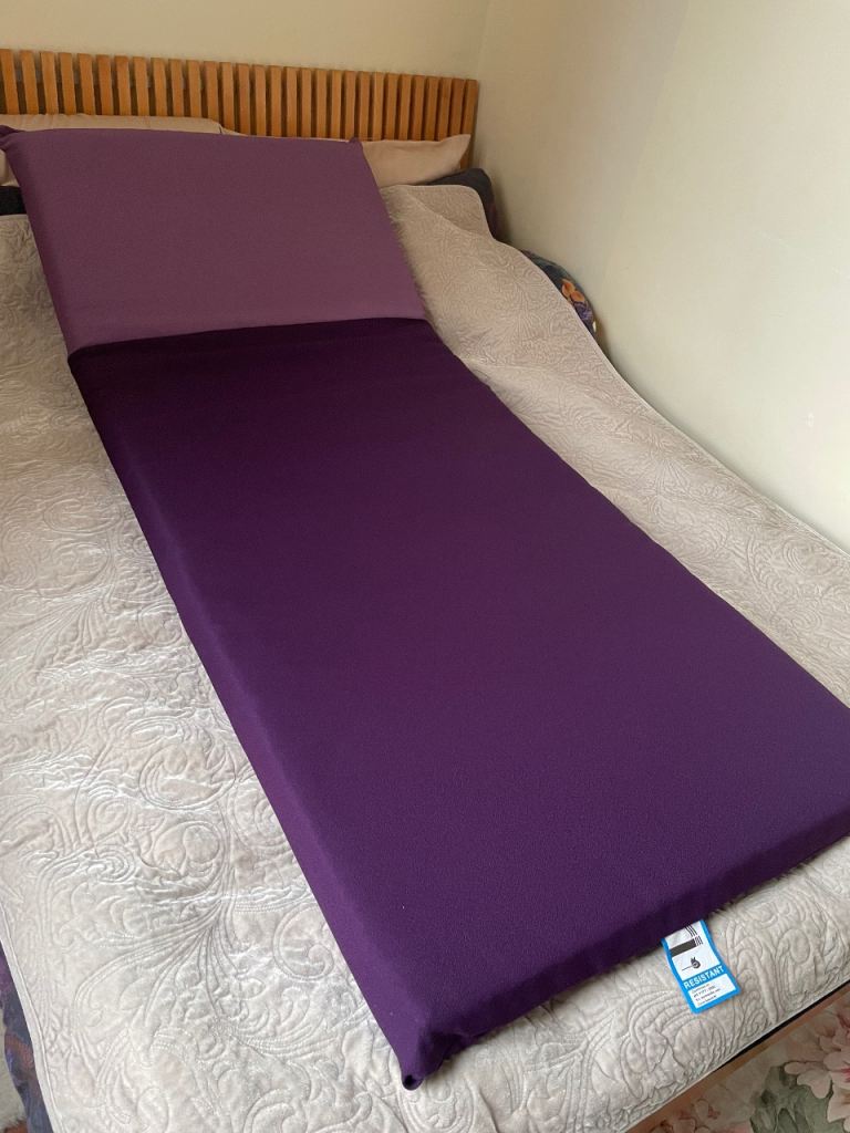 Single bed mattress/topper