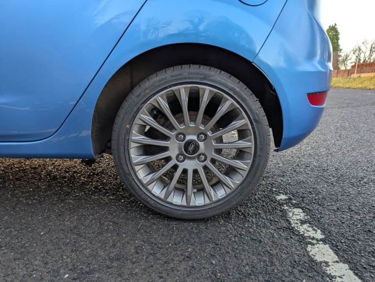 Ford, FIESTA, Hatchback, 2011, Manual, 1388 (cc), 5 doors