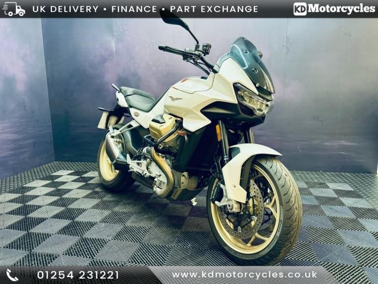 Moto Guzzi V100 Mandello 2023