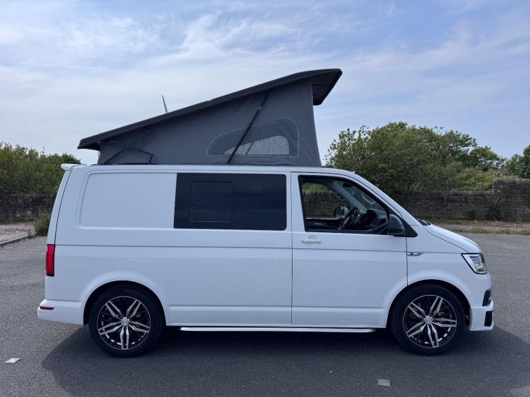 2018 VOLKSWAGEN TRANSPORTER T6 SPORTLINE 204BHP DSG. POP TOP. SOLAR.NO VAT